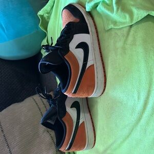 Jordan 1 low Shatterd backboard